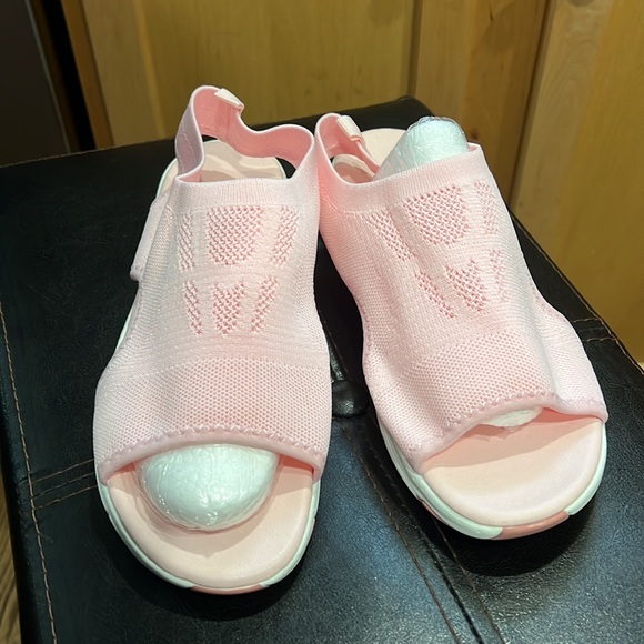 libiya sandals - Picture 2 of 3